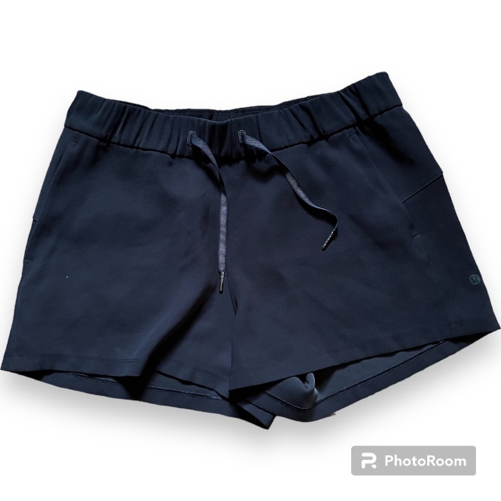 Lululemon on the fly shorts